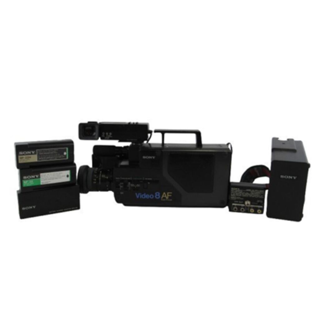Sony CCD-V8AFU Video8 Camcorder w/ Batteries, Charger & RFU Adaptor